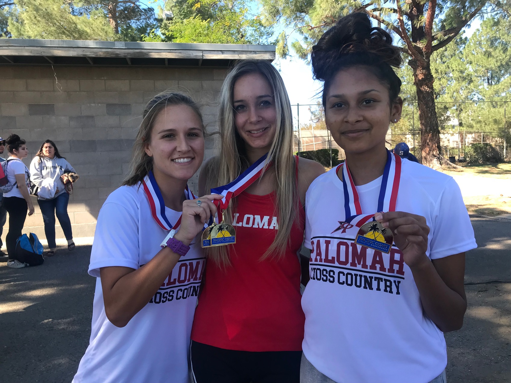 Maia Chaffin (center) was 8th, Hanna Lopez (left) 12th & Cassandra Ramos (right) 13th.