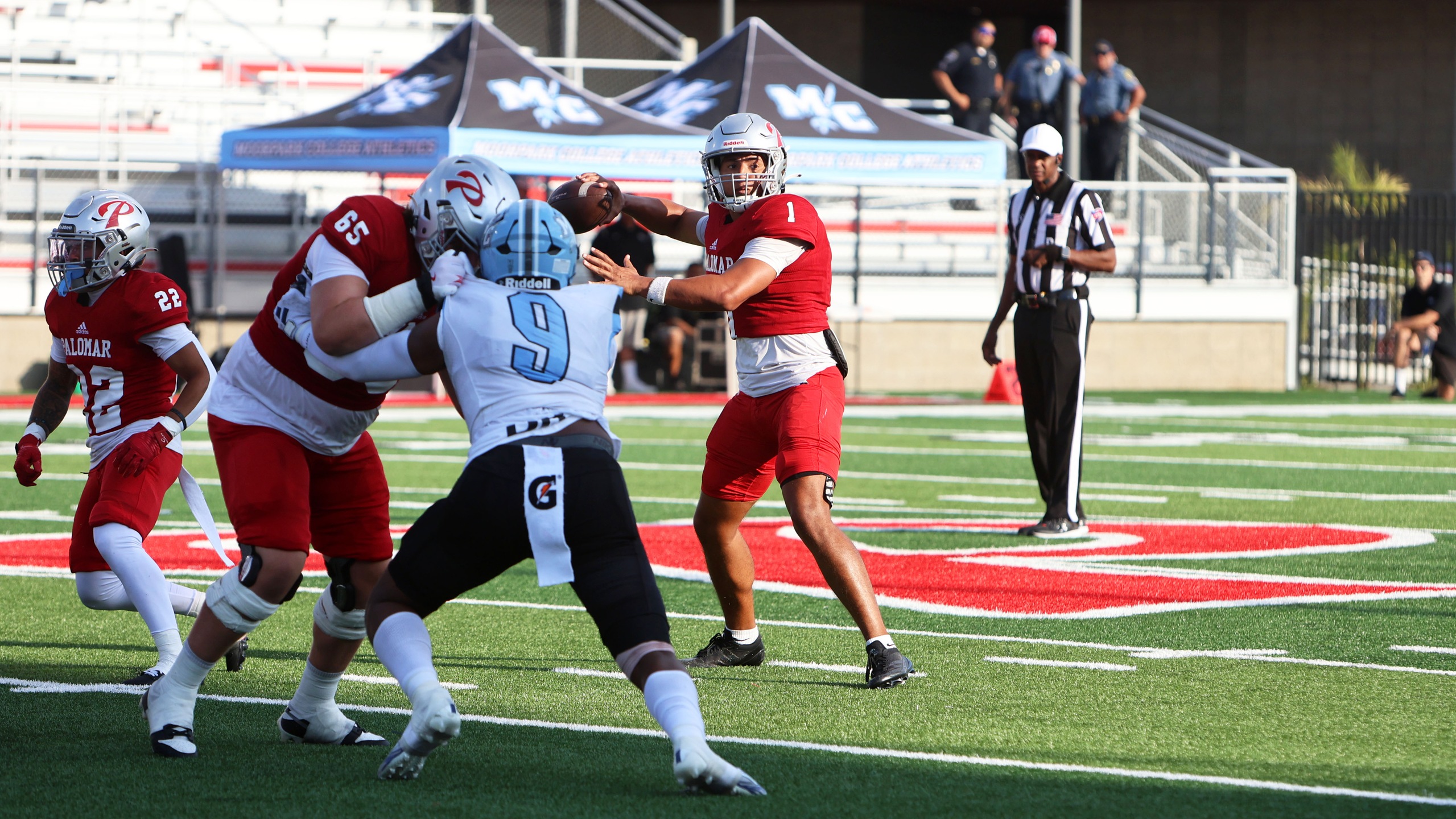 KJ Chatham threw for 88 yards and had one touchdown pass. Photo by Hugh Cox.