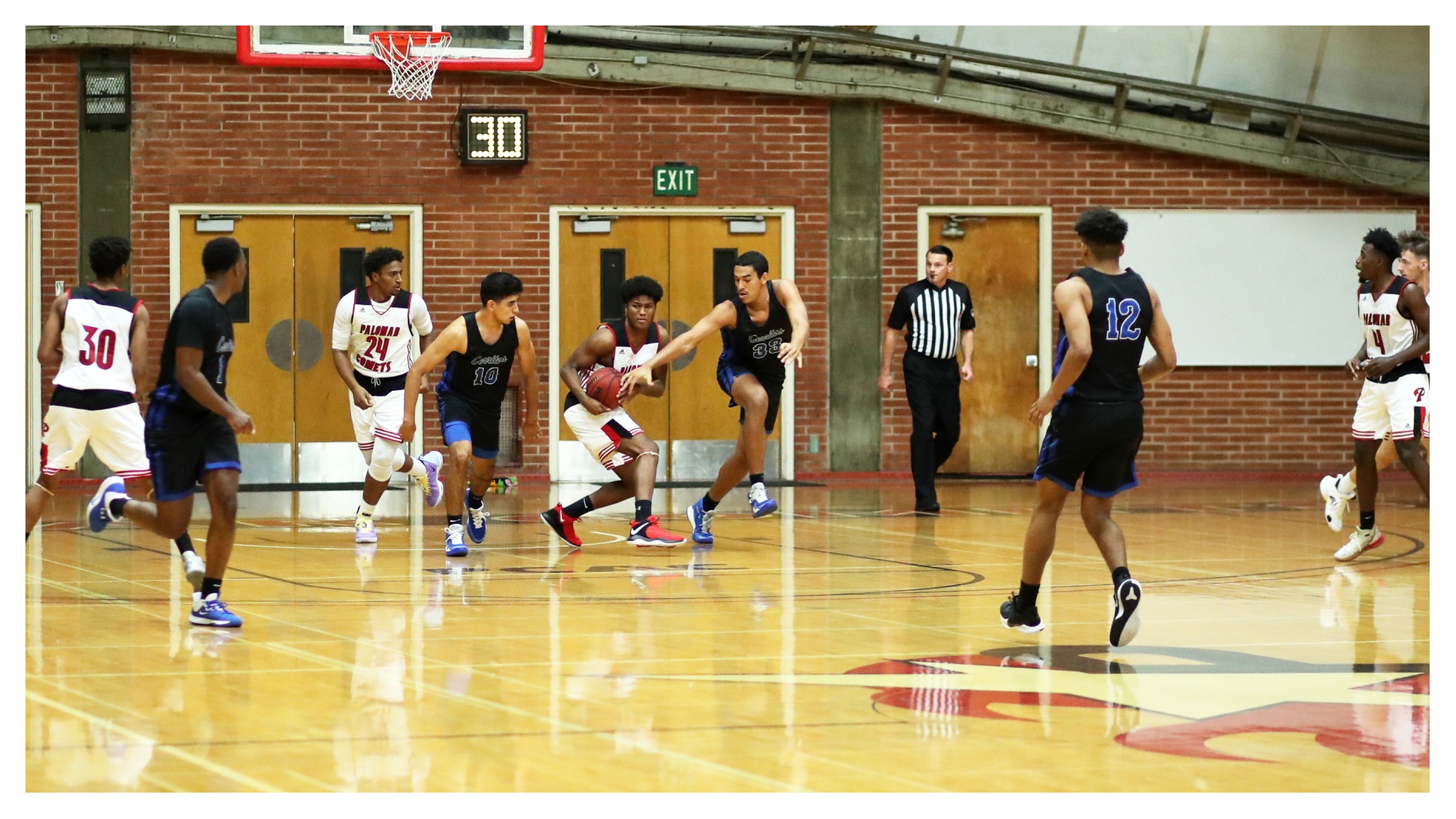 Men's basketball extended their win streak to eight Friday night. Photo by Hugh Cox (taken 11/20).