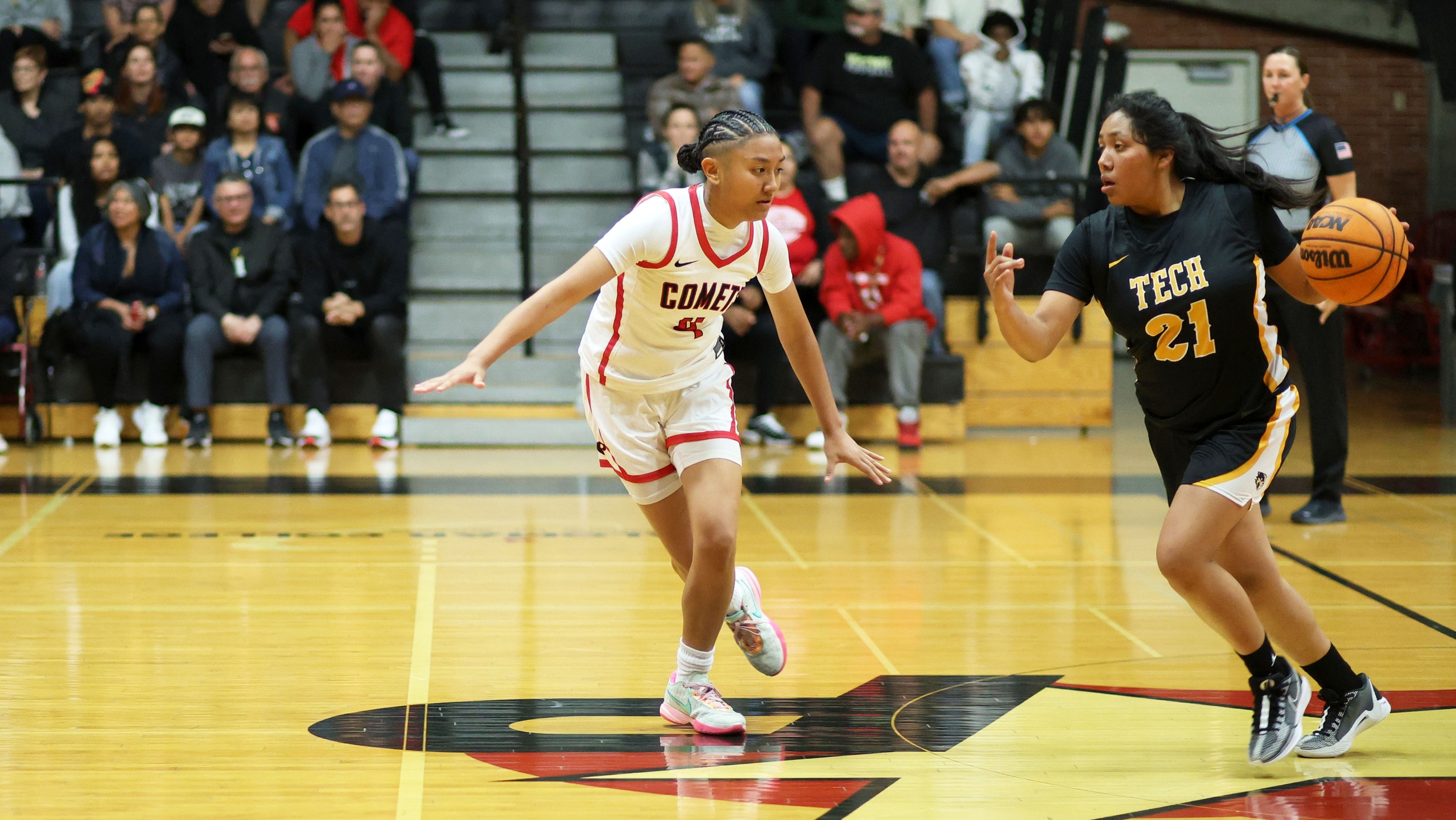 Angelina De Leon finished the night with 31 points. Photo by Hugh Cox.